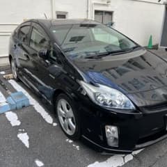 トヨタ プリウス ブラック 5ドアのサムネイル