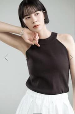新品未使用タグ付 KARRY American sleeve tank ベージュ 新品 KARRY American sleeve tank ブラウン - メルカリ