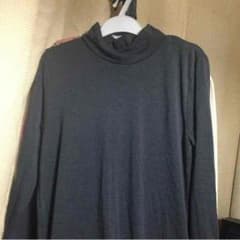 ケン様専用UNIQLOロングタートルワンピースのサムネイル