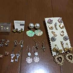 ピアス13点セットイヤーカフ2点オマケのサムネイル