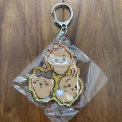 ちいかわ 人魚の島のひみつ ラメアクリルキーホルダー 日焼けトリオのサムネイル