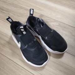 Nike ブラックスニーカー ベルクロ　21センチのサムネイル