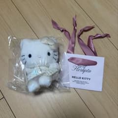 Herlipto x Hello Kitty Plush Charmのサムネイル