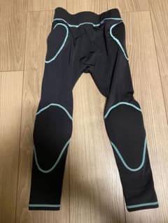 ▪️JOEさん専用▪️ スキー•スノボ用インナー　キッズプロテクター120cmのサムネイル