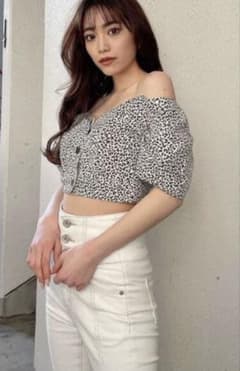 【美品】GYDA レオパード オフショルダーのサムネイル