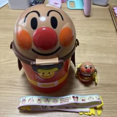 アンパンマンミュージアム　ポップコーンケースとキーホルダーのサムネイル