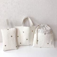 レッスンバッグ 上履き入れ 体操服袋 ヌビ ハート刺繍 - メルカリ
