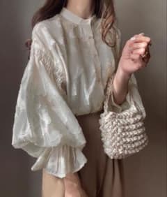 ボリューム袖 ジャガードブラウス アイボリーのサムネイル