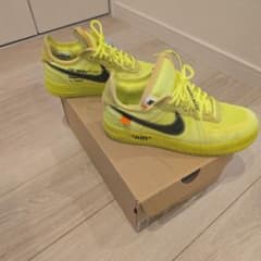 Off-White × Nike Air Force 1 Low "Volt"のサムネイル