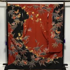 D329 振袖　紅型　丹後縮緬　蝶々　花模様　正絹　着物　袷　未使用極美品 D329 振袖 紅型 丹後縮緬 蝶々 花模様 正絹 着物 袷 未使用極美品