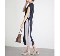 ラジエム　　サイドプリーツワンピースのサムネイル