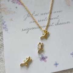 小さなゲッコー（ヤモリ）ネックレスのサムネイル