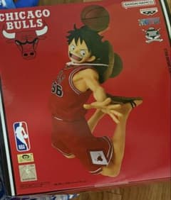 ワンピースベースショップ ルフィフィギュア NBA シカゴブルズ - メルカリ