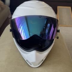 フルフェイスヘルメット ホワイト ミラーシールド　装飾用のサムネイル