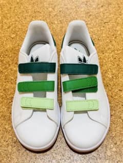 adidas Stan Smith キッズシューズ ホワイト/グリーンのサムネイル