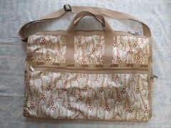 LeSportsac キリン柄ボストンバッグのサムネイル