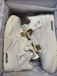 WMNS AIR JORDAN 4 RETRO ホワイト&ゴールドのサムネイル