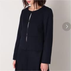 【ほぼ新品】紺ノーカラージャケット／NATURAL BEAUTY BASICのサムネイル