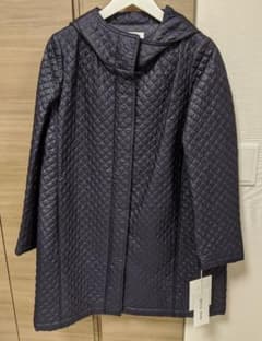 ※週末限定価格【新品タグ付き・半額以下】HANAEMORI キルティングコートのサムネイル