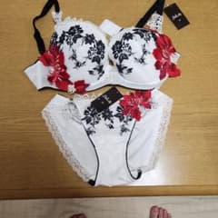 Wacoal Salute ブラジャーショーツセット G75 - メルカリ
