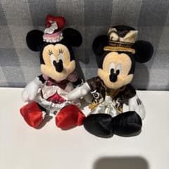 ディズニー ミッキー ミニー ぬいぐるみバッジ　テーブルイズウェイティングのサムネイル