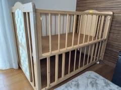 【Aiさま専用】KATOJI カトージ　ベビーベッド　木製のサムネイル