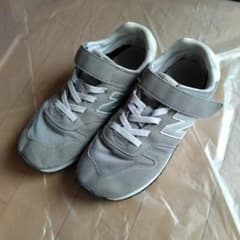 New Balance 373 スニーカー グレー　21.5cmのサムネイル
