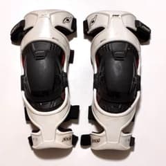 pod ニーブレース K300 Mサイズ - メルカリ