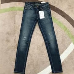 ZARA スキニーデニム 34 新品未使用のサムネイル