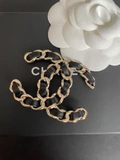 正規　新品　未使用シャネル　ブローチ　完品　インターレース