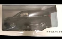 新型 ノア ミニカー カラーサンプル ニュートラルブラック 90後期