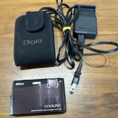 【お値下げ】Nikon COOLPIX S60デジタルカメラセット　バッテリー付のサムネイル
