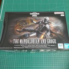 BANDAI 1/12 THE MANDALORIAN AND GROGU