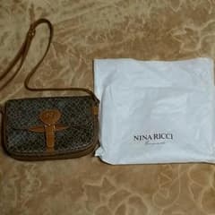 ニナリッチのバックのサムネイル