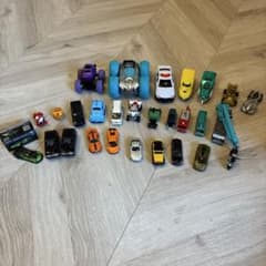 トミカ ミニカー まとめ売り 28台セット - メルカリ