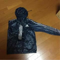 アディダスパーカーのサムネイル