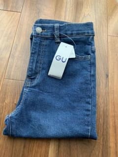 【新品未使用】GU ハイウェスト デニムスキニーパンツJRのサムネイル