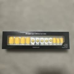 FINGER SUIT PRESS-ON NAIL ネイルチップのサムネイル
