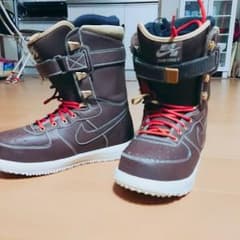 NIKE スノーボードブーツのサムネイル