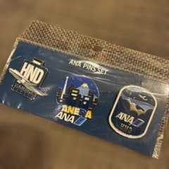 新品 ＜ANAオリジナル＞ 3レターピンズセット 羽田空港 - メルカリ