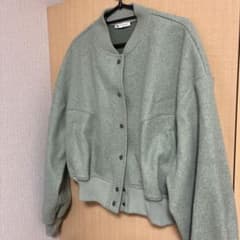 ZARA スタジャン風 カーディガン グリーンのサムネイル