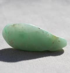 ロウカン質］糸魚川翡翠 原石 6.0g - メルカリ