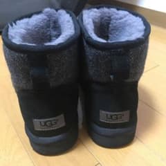 UGGのサムネイル