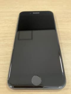 Apple iPhone8 64GB ブラック　美品のサムネイル