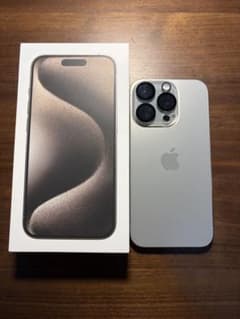 【美品】Apple iPhone 15 Pro 128GB ナチュラルチタニウムのサムネイル