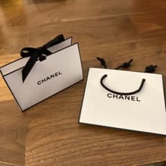 シャネル　ショッパー　ギフトボックス　CHANELのサムネイル