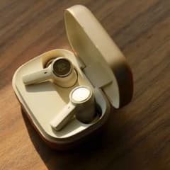 Bang & Olufsen Beoplay EX gold toneのサムネイル