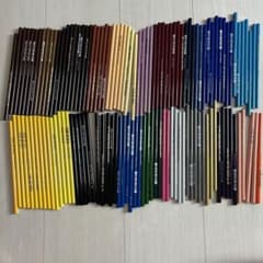 未使用　色鉛筆　124本　まとめ売り