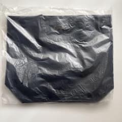 《新品》ネイビー トートバッグ 合成皮革　リンガーハット（福袋）のサムネイル
