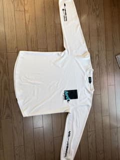 Arch ホワイト ロングスリーブ Tシャツ Mのサムネイル